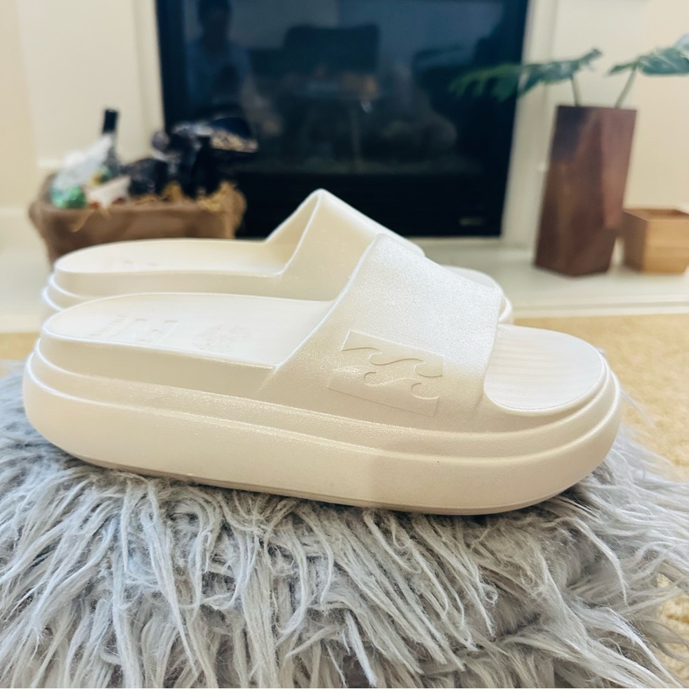 Billabong Pearl White Slide Sandals